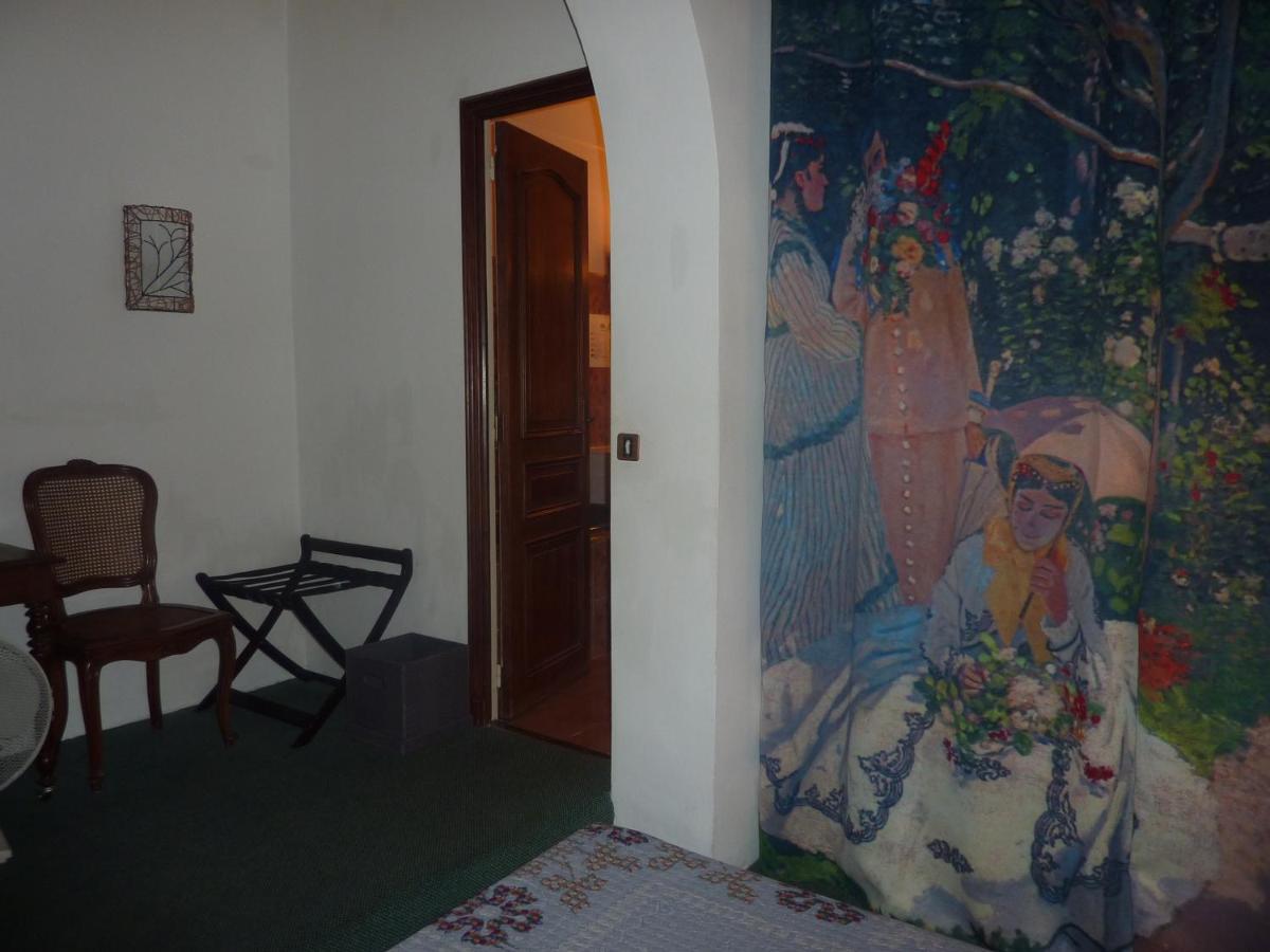 Hotel Du Fiacre Carpentras Cameră foto